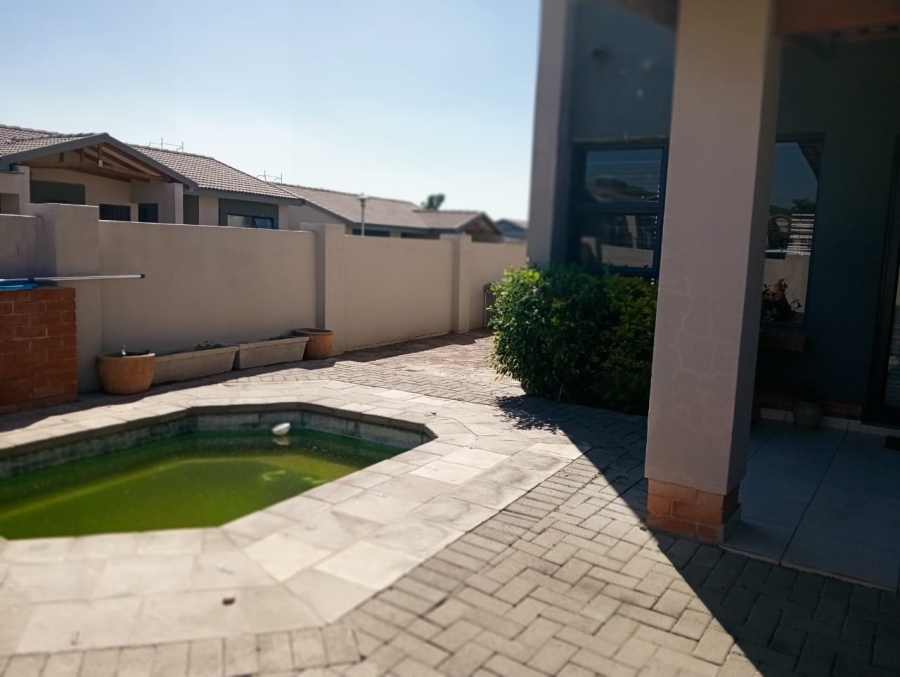 3 Bedroom Property for Sale in Waterkloof East North West
